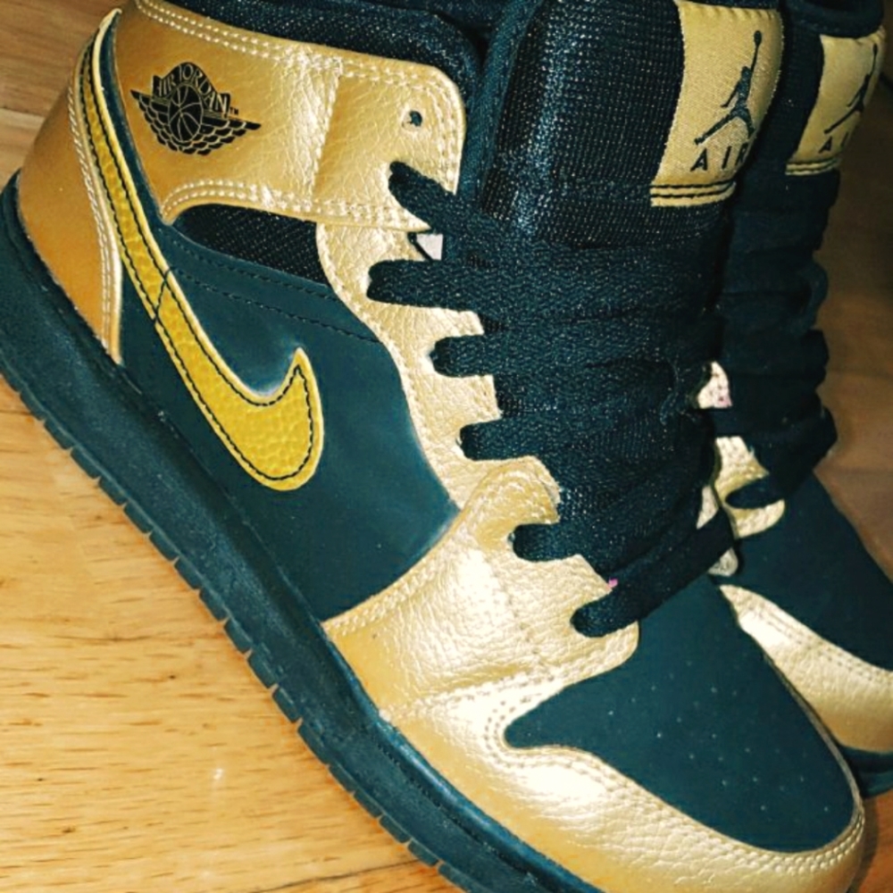 Nike Jordan Black & Gold metallic sneakers